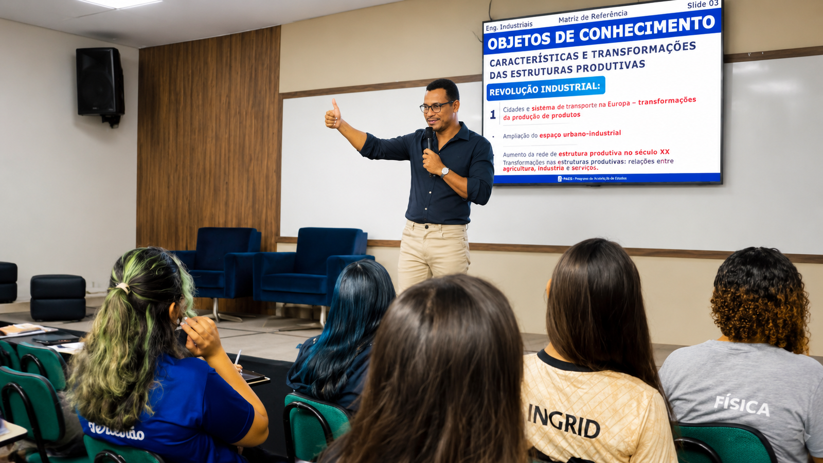 Professor conduzindo a correção guiada de questões